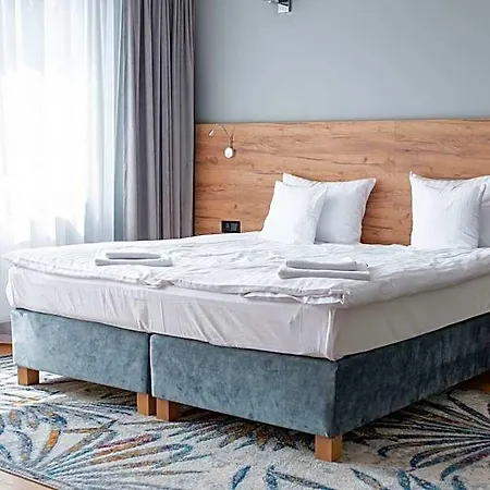 Otel Ohana Space W Juracie 4*